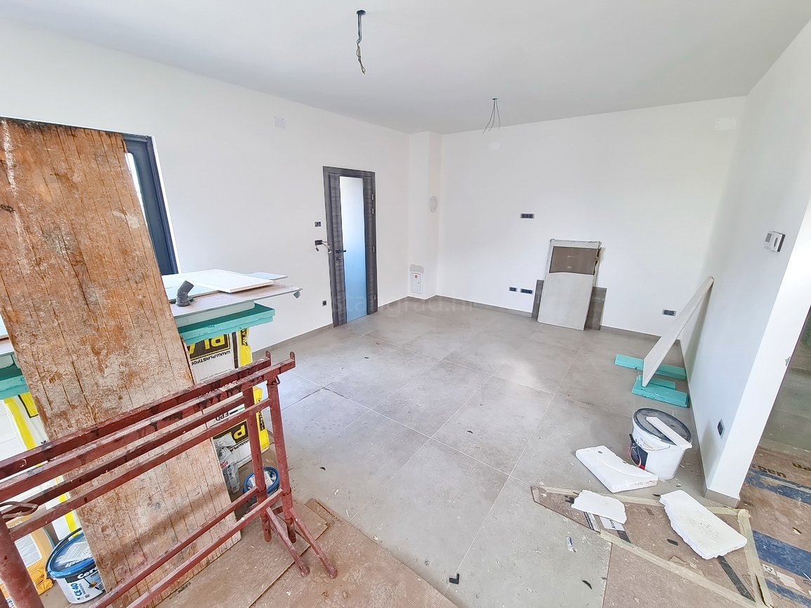 Malinska, nuova costruzione con piscina e vista mare!