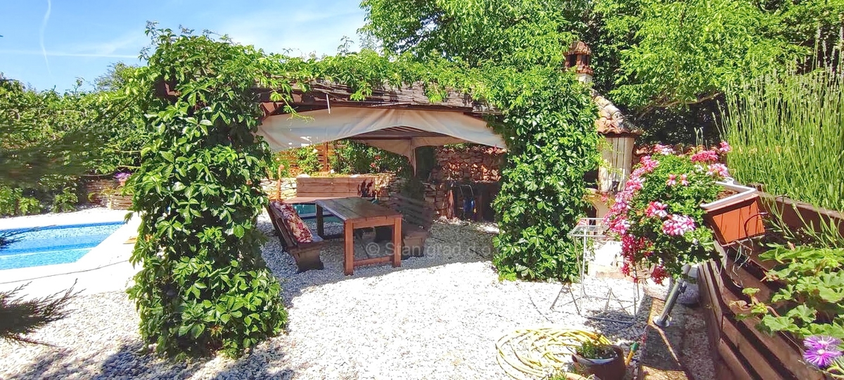 Malinska, dintorni, bella casa in pietra ristrutturata con piscina!