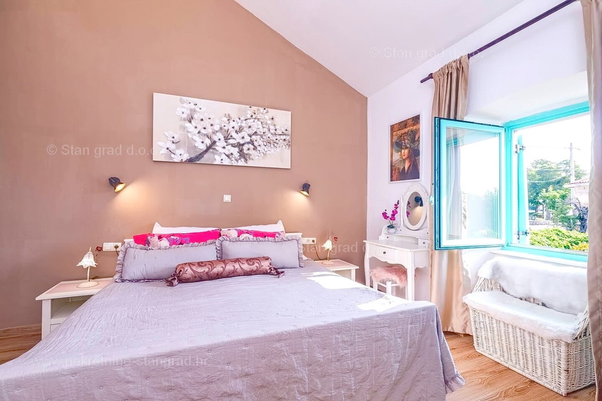 Malinska, dintorni, bella casa in pietra ristrutturata con piscina!