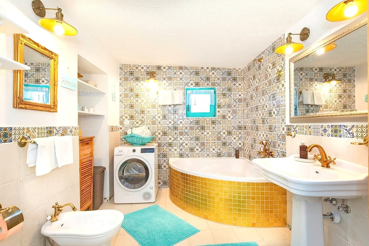 Malinska, dintorni, bella casa in pietra ristrutturata con piscina!