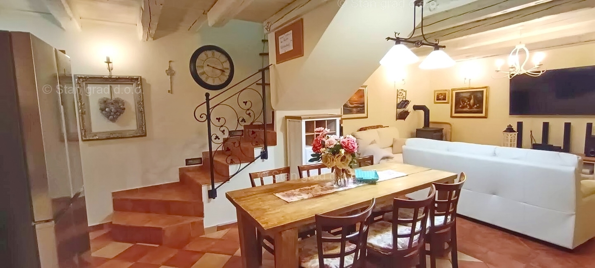 Malinska, dintorni, bella casa in pietra ristrutturata con piscina!