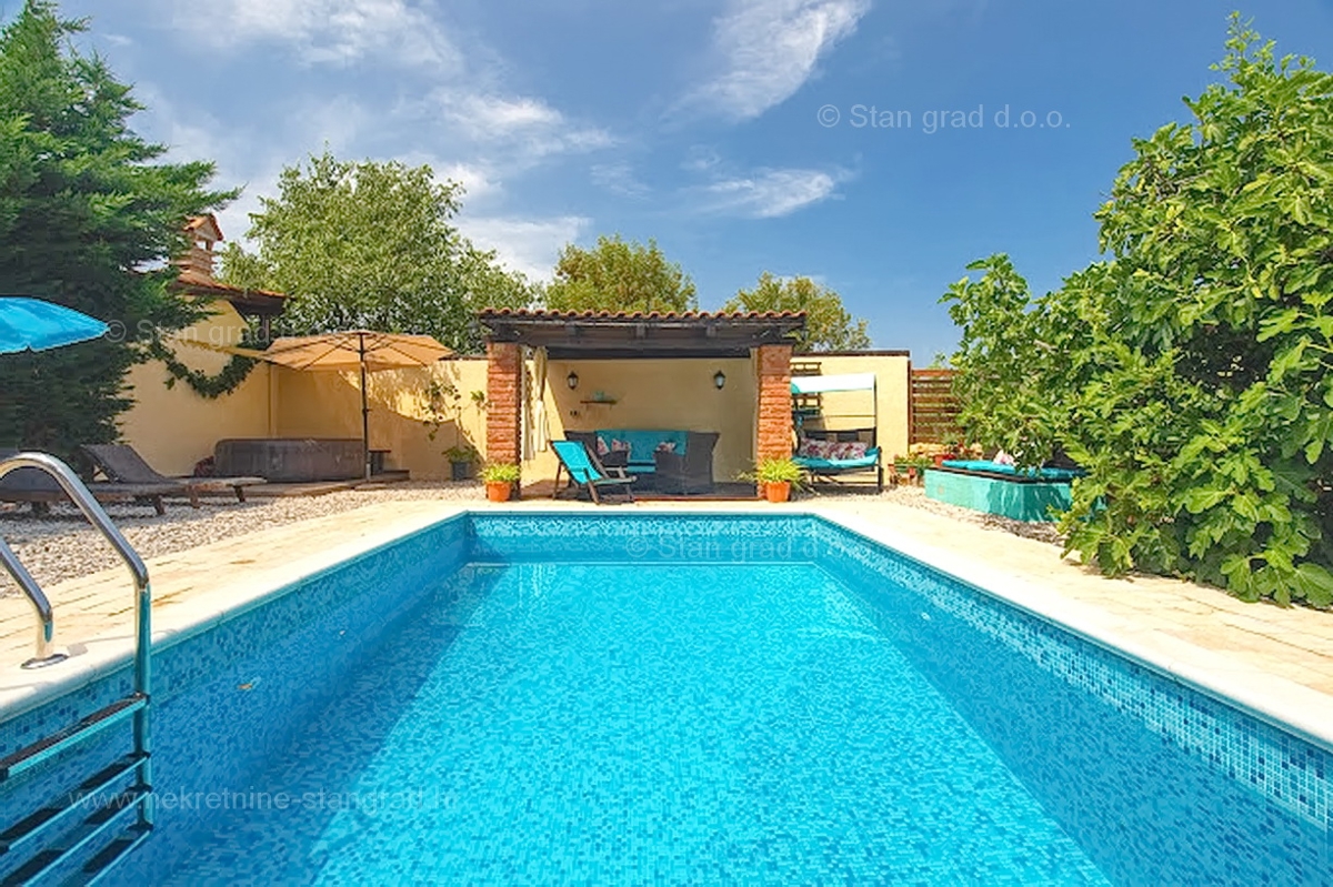 Malinska, dintorni, bella casa in pietra ristrutturata con piscina!