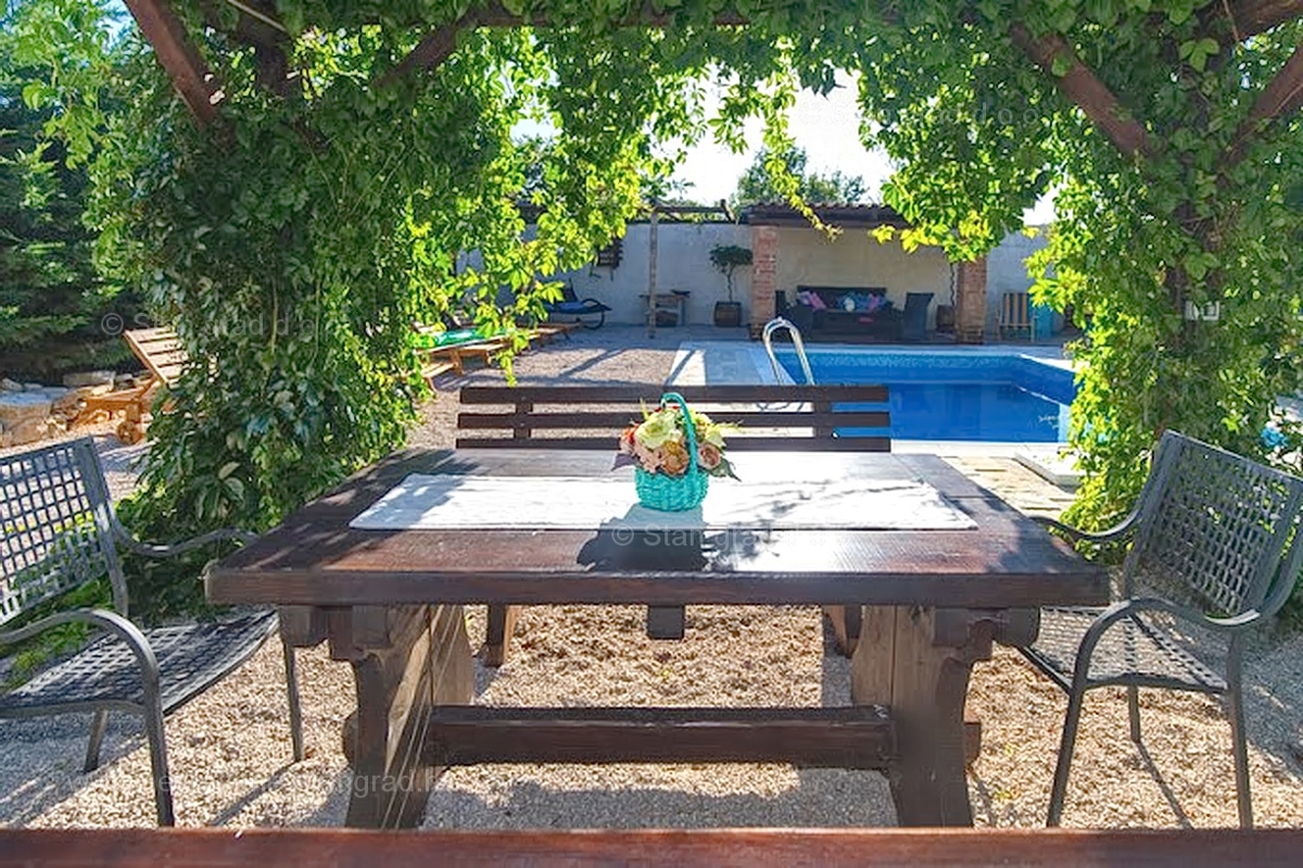 Malinska, dintorni, bella casa in pietra ristrutturata con piscina!