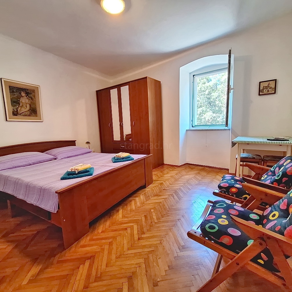 Punat, casa in pietra nelle immediate vicinanze del mare!