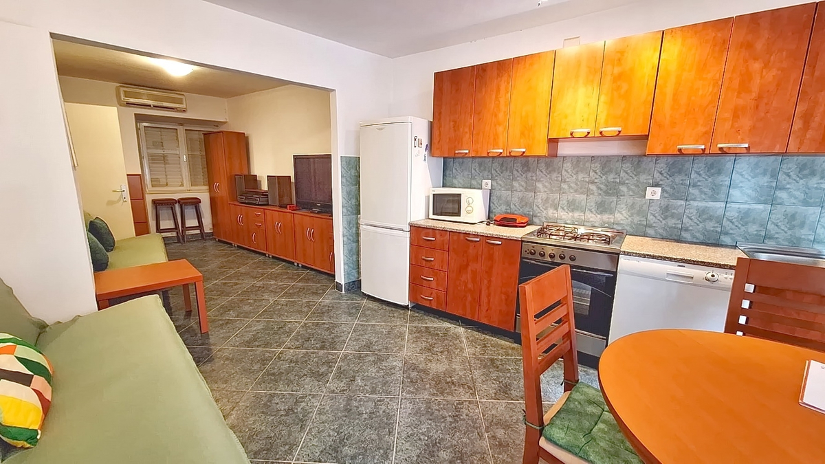 Punat, casa in pietra nelle immediate vicinanze del mare!