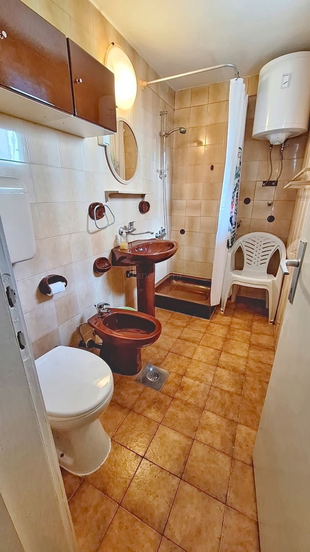 Punat, casa in pietra nelle immediate vicinanze del mare!