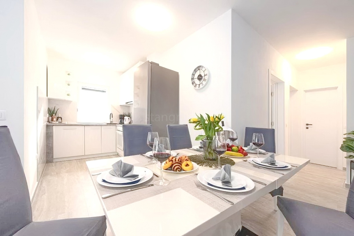 Baia Soline, appartamento arredato al 1° piano vicino al mare!