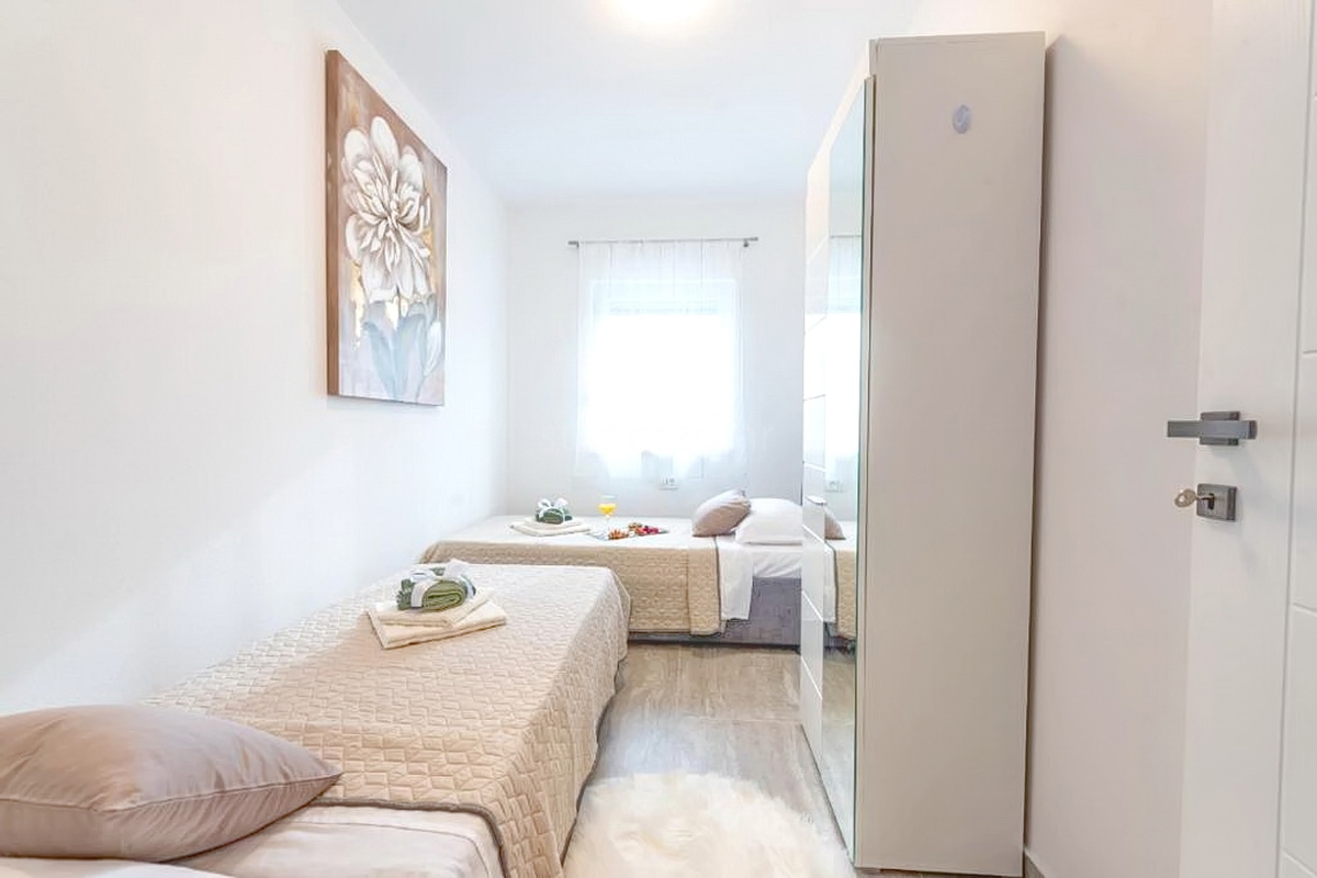 Baia Soline, appartamento arredato al 1° piano vicino al mare!