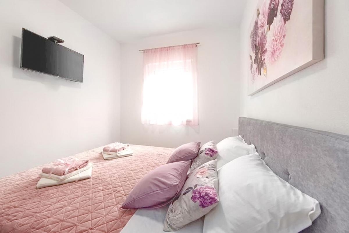 Baia Soline, appartamento arredato al 1° piano vicino al mare!