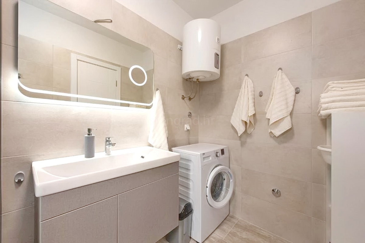 Baia Soline, appartamento arredato al 1° piano vicino al mare!