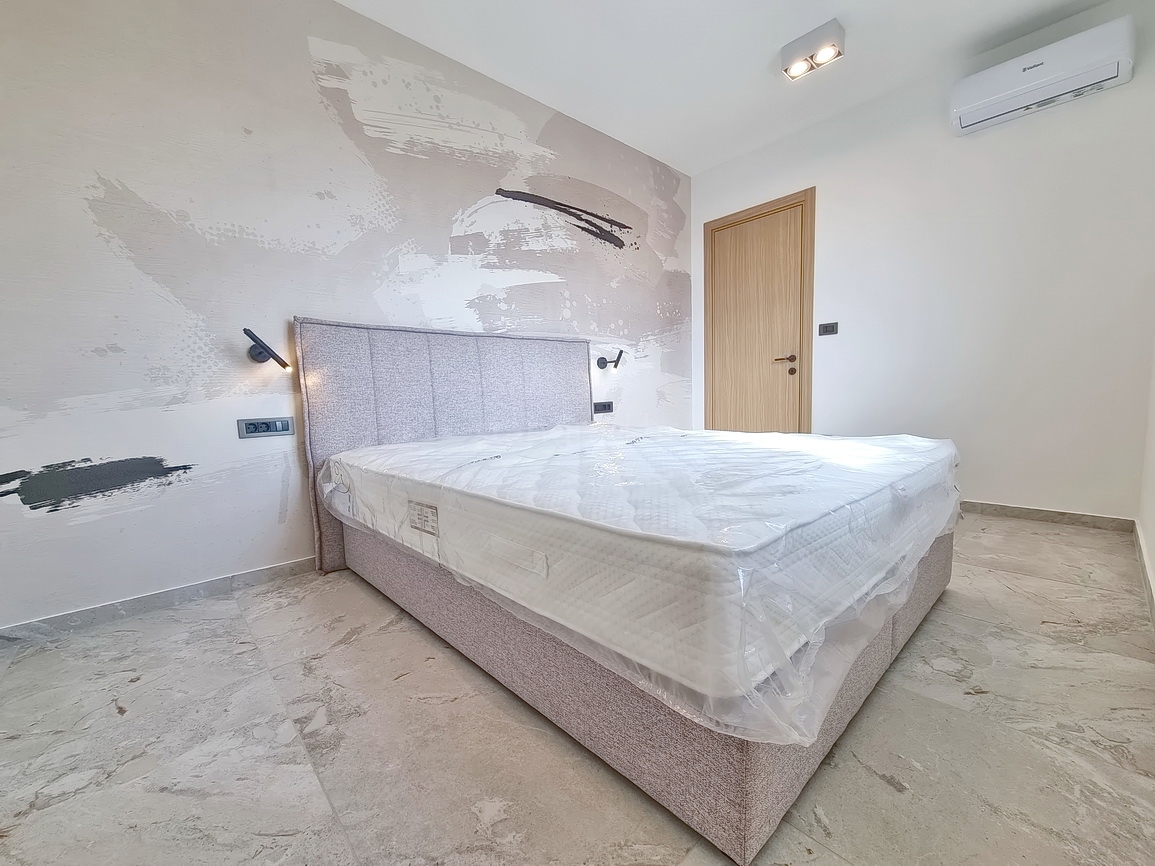 Zona di Malinska, casa bifamiliare con piscina in posizione tranquilla!