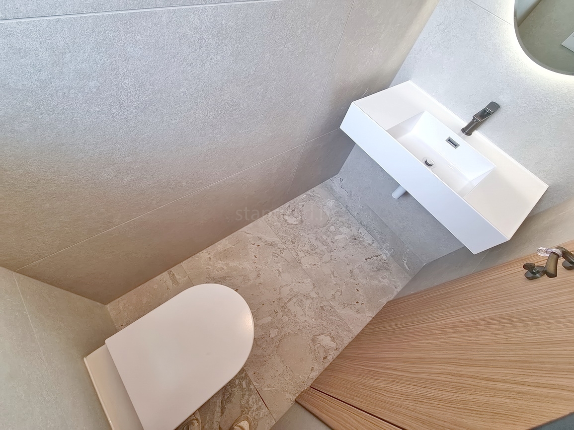 Zona Malinska, casa bifamiliare di nuova costruzione con piscina e giardino!