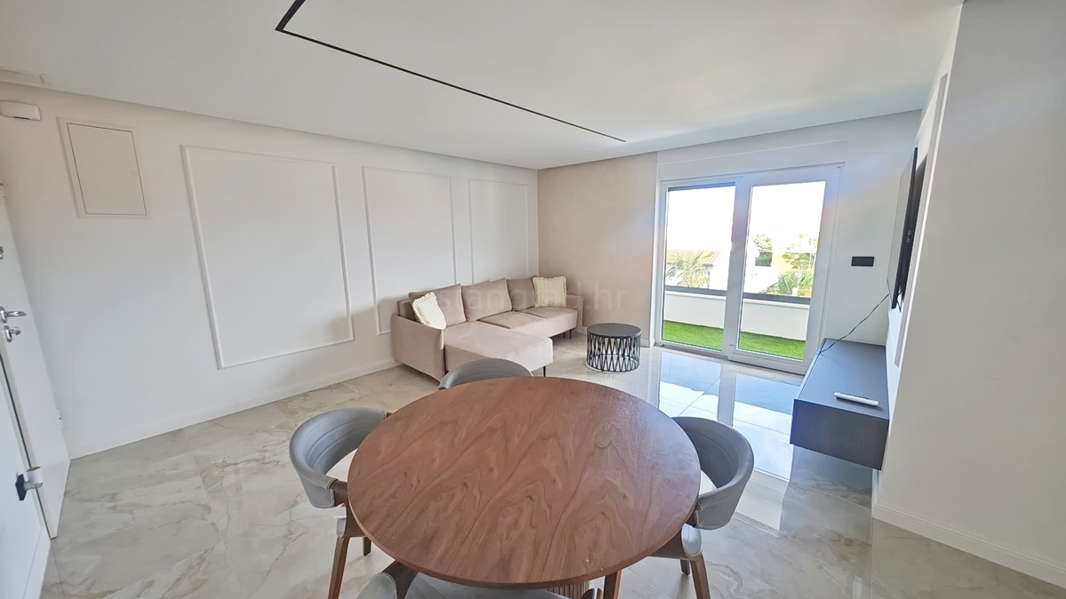 Malinska, appartamento appena ristrutturato al 1° piano in un'ottima posizione!