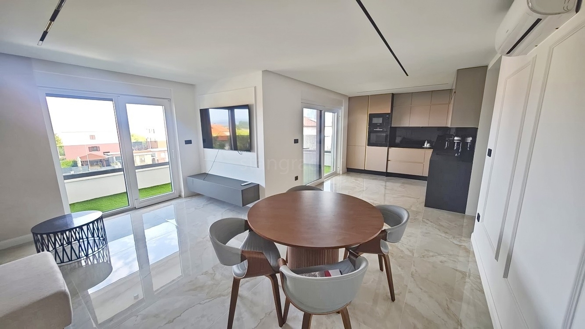 Malinska, appartamento appena ristrutturato al 1° piano in un'ottima posizione!