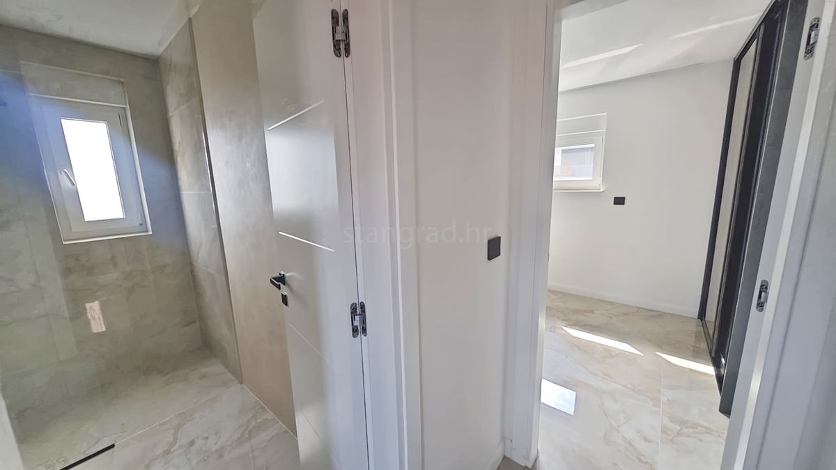 Malinska, appartamento appena ristrutturato al 1° piano in un'ottima posizione!