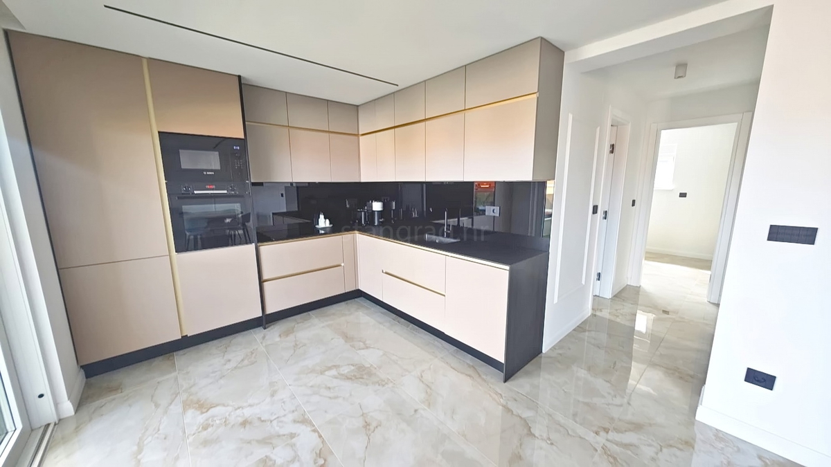 Malinska, appartamento appena ristrutturato al 1° piano in un'ottima posizione!