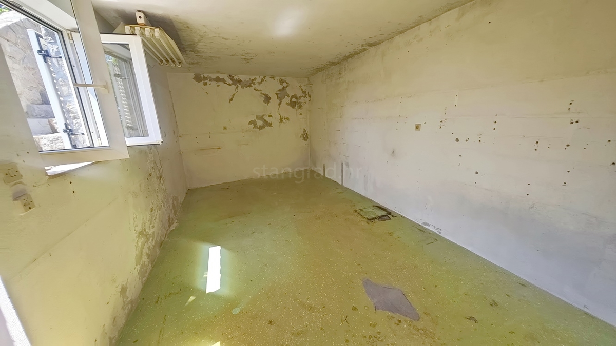 Crikvenica, villa indipendente con 4 unità abitative, vicino al mare!