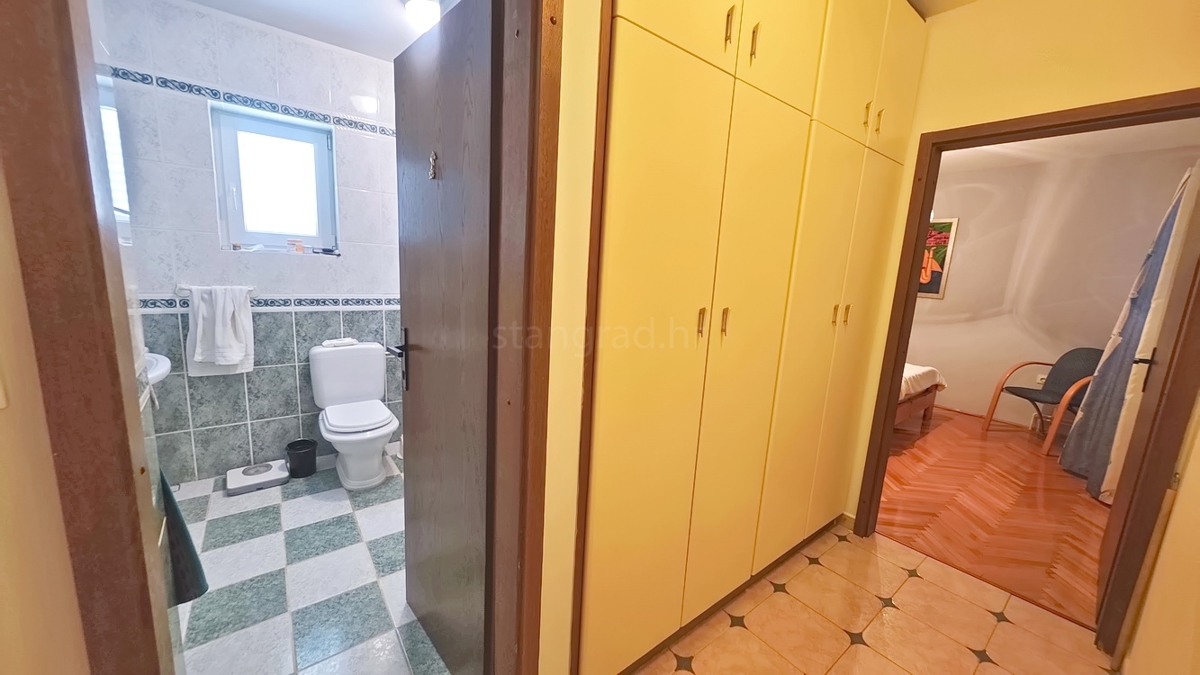 Crikvenica, villa indipendente con 4 unità abitative, vicino al mare!