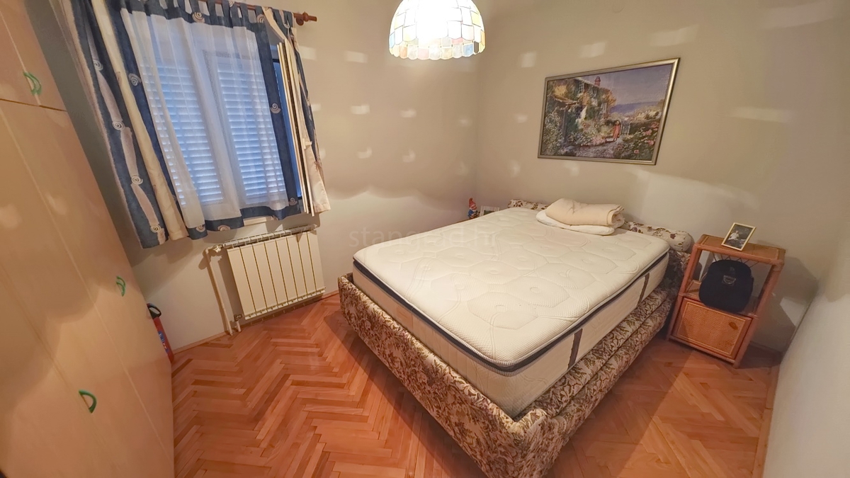 Crikvenica, villa indipendente con 4 unità abitative, vicino al mare!