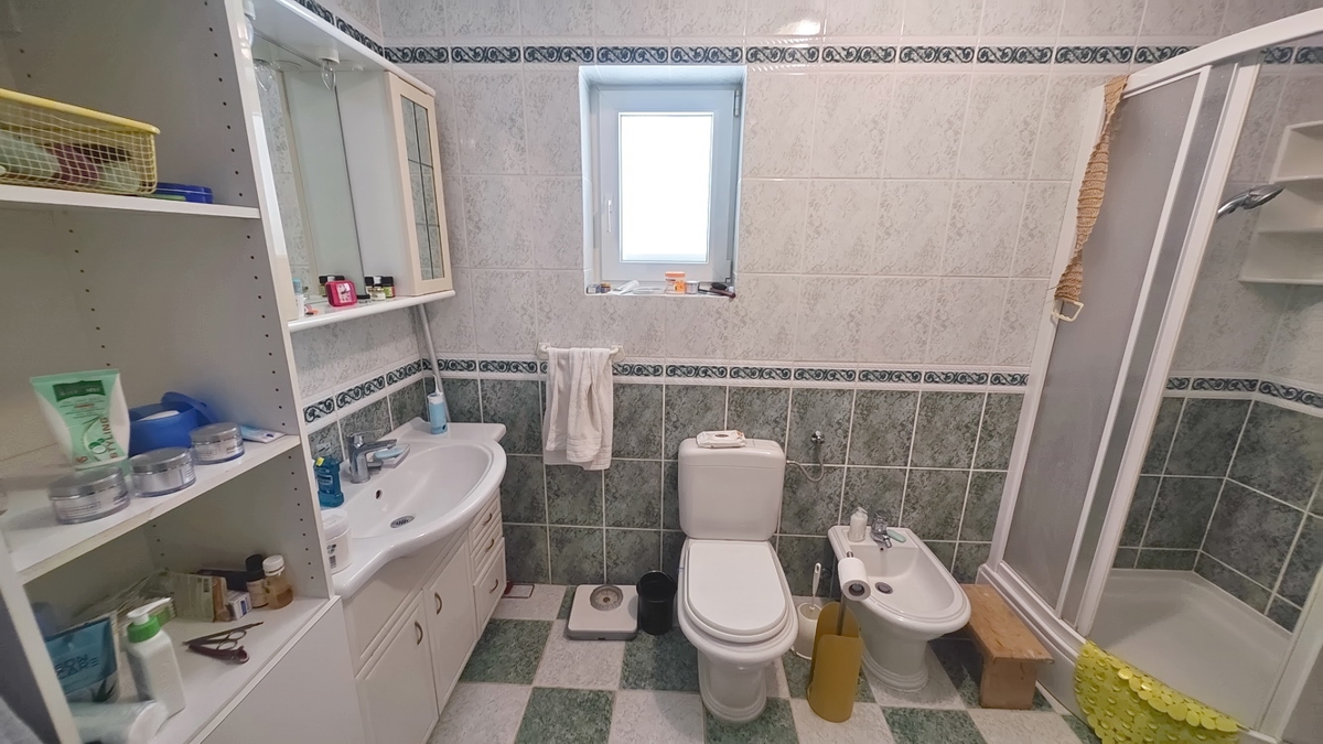 Crikvenica, villa indipendente con 4 unità abitative, vicino al mare!