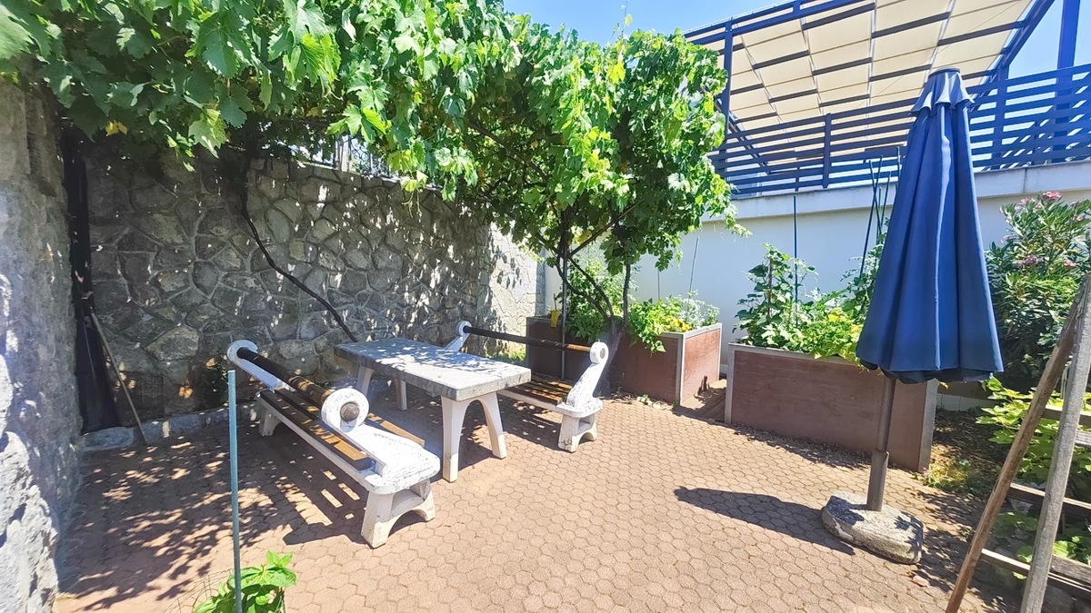 Crikvenica, villa indipendente con 4 unità abitative, vicino al mare!