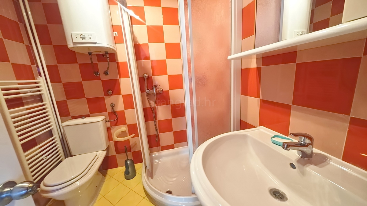 Crikvenica, villa indipendente con 4 unità abitative, vicino al mare!