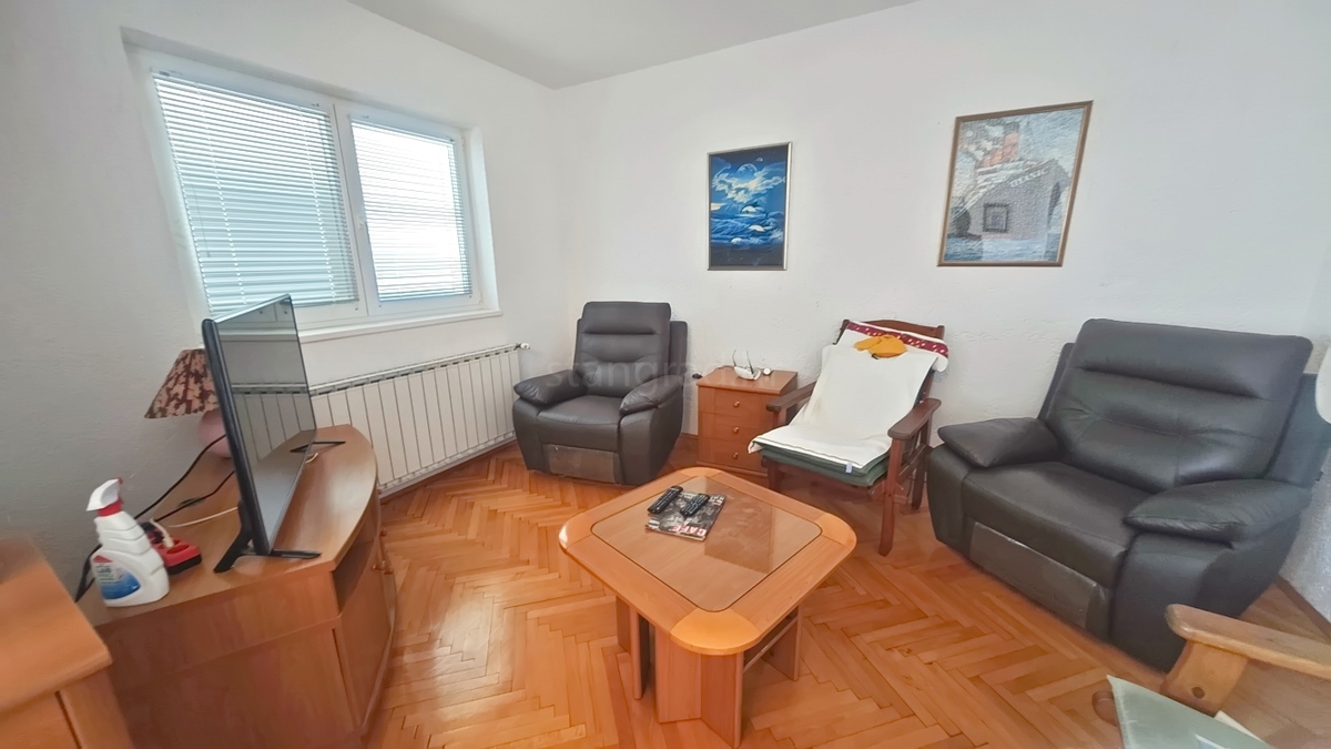 Crikvenica, villa indipendente con 4 unità abitative, vicino al mare!