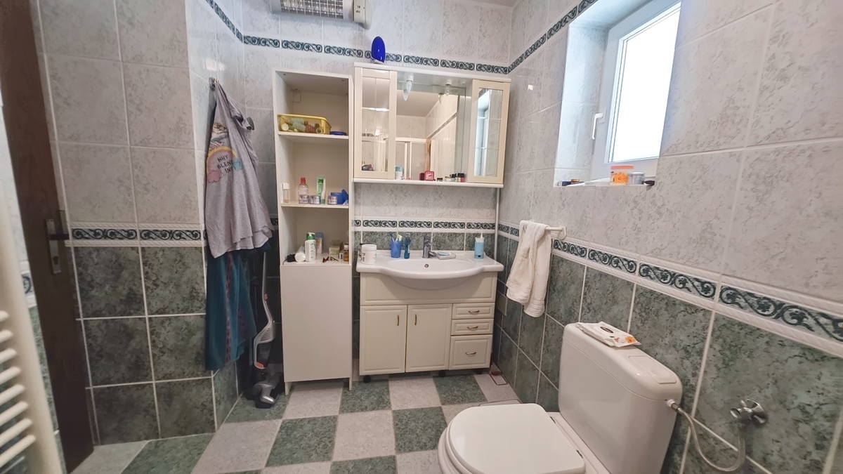 Crikvenica, villa indipendente con 4 unità abitative, vicino al mare!