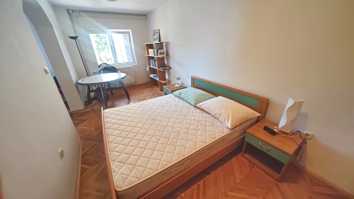 Crikvenica, villa indipendente con 4 unità abitative, vicino al mare!