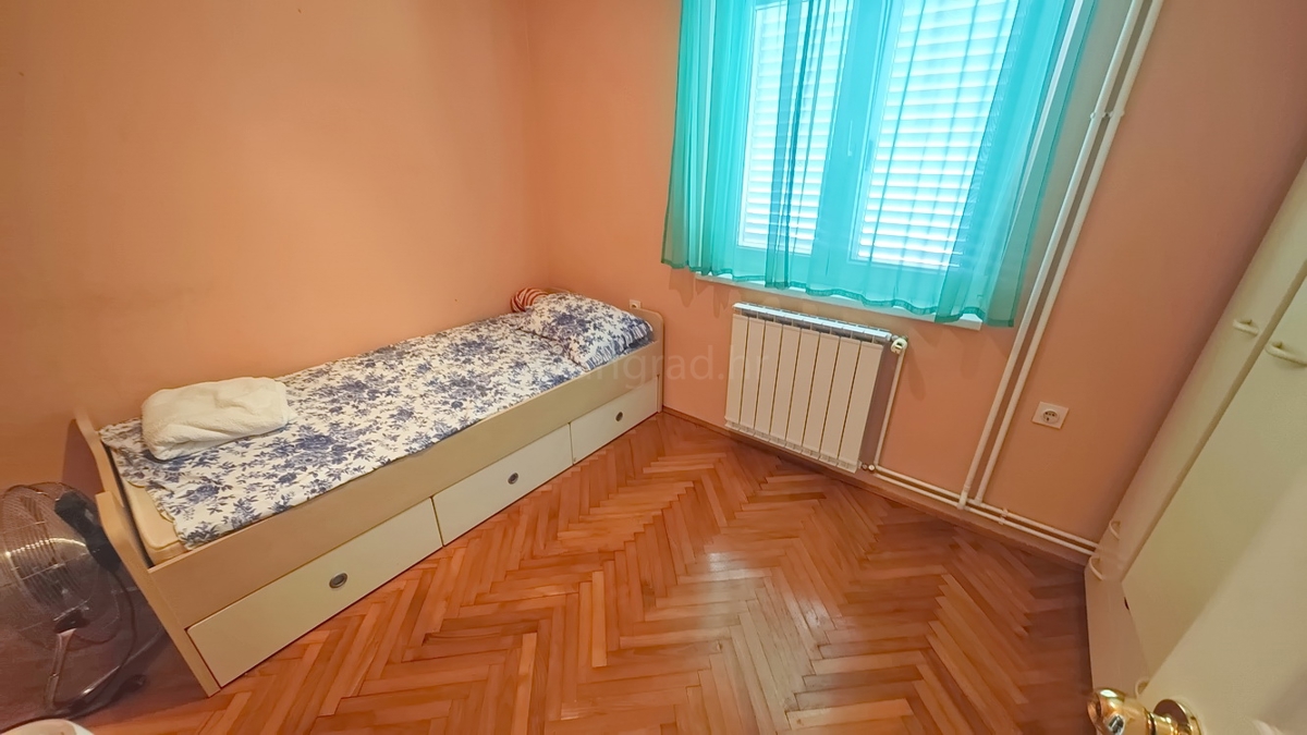 Crikvenica, villa indipendente con 4 unità abitative, vicino al mare!