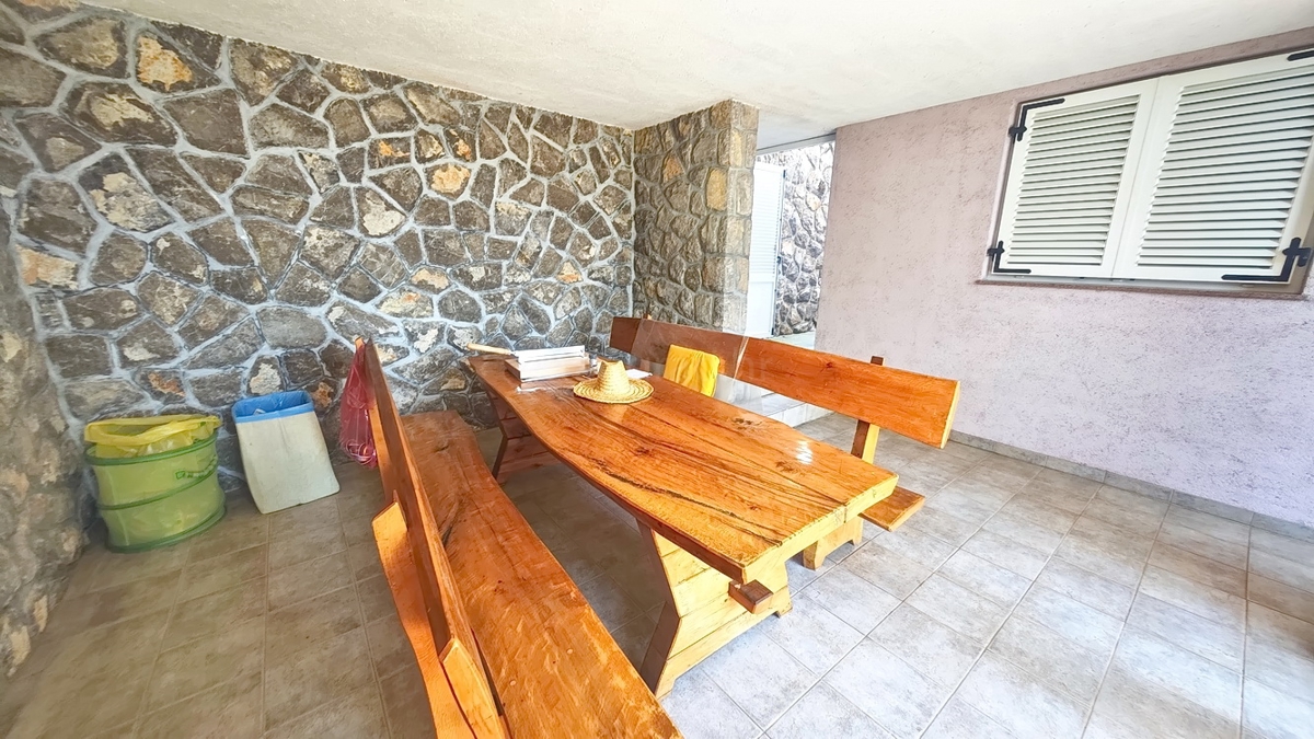 Crikvenica, villa indipendente con 4 unità abitative, vicino al mare!