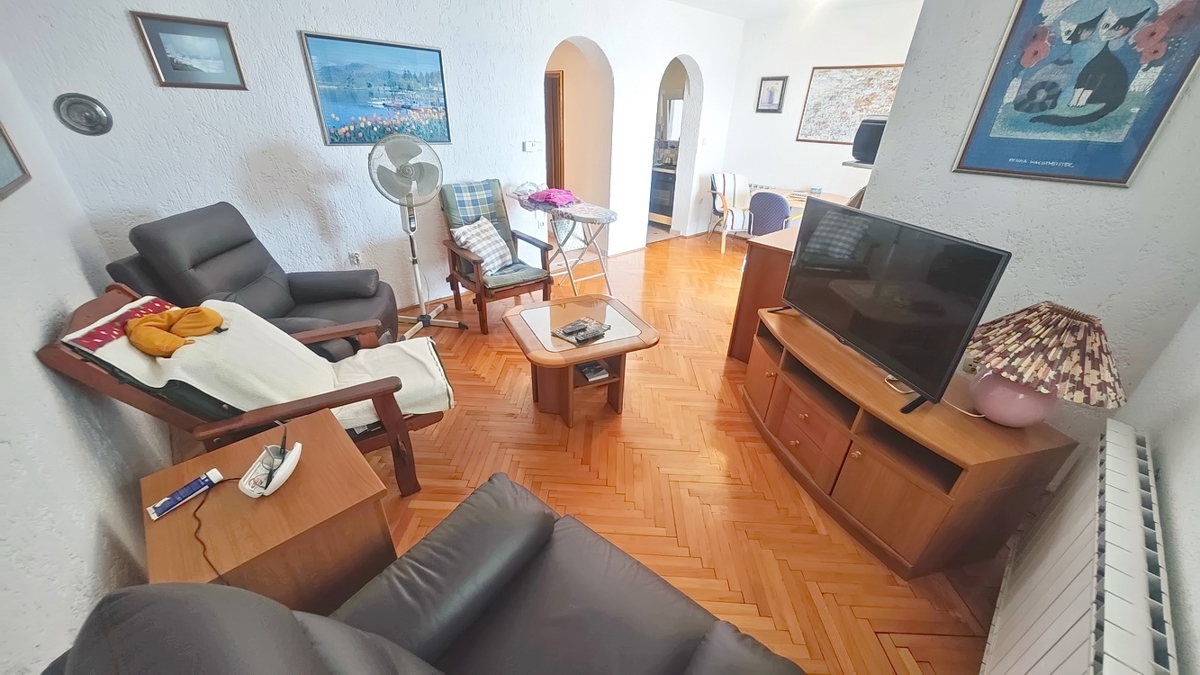 Crikvenica, villa indipendente con 4 unità abitative, vicino al mare!
