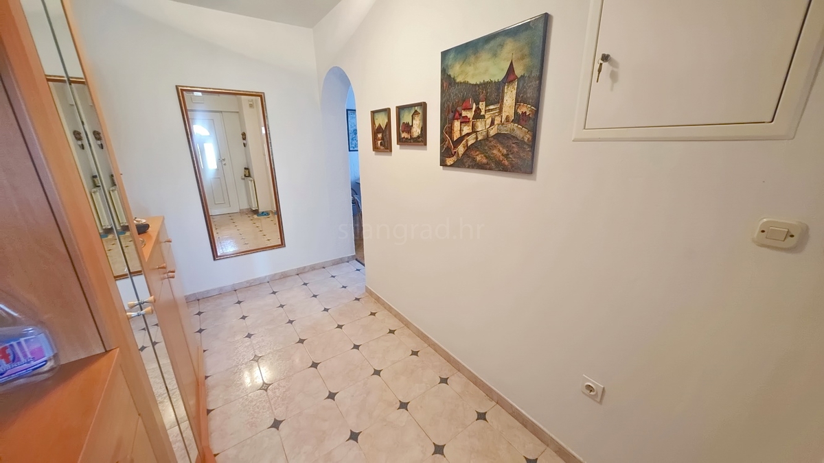 Crikvenica, villa indipendente con 4 unità abitative, vicino al mare!