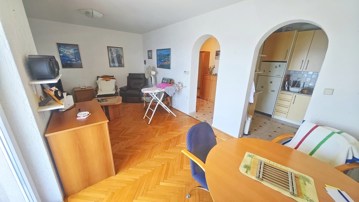 Crikvenica, villa indipendente con 4 unità abitative, vicino al mare!