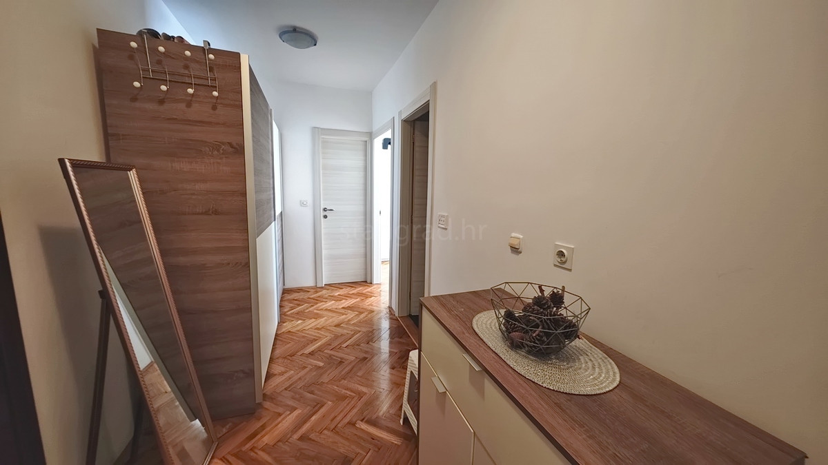 Krk, appartamento arredato al 1° piano in ottima posizione!