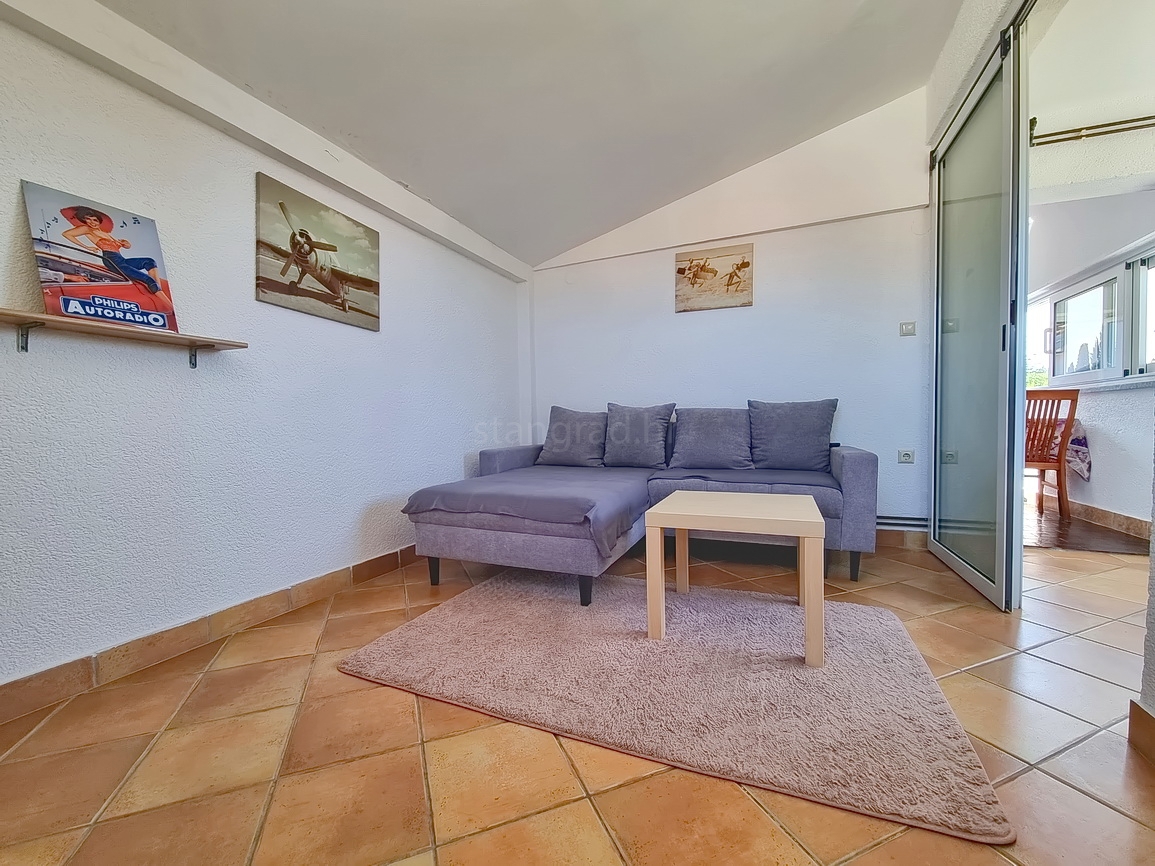 Malinska, appartamento al 2° piano vicino al centro e al mare con vista!