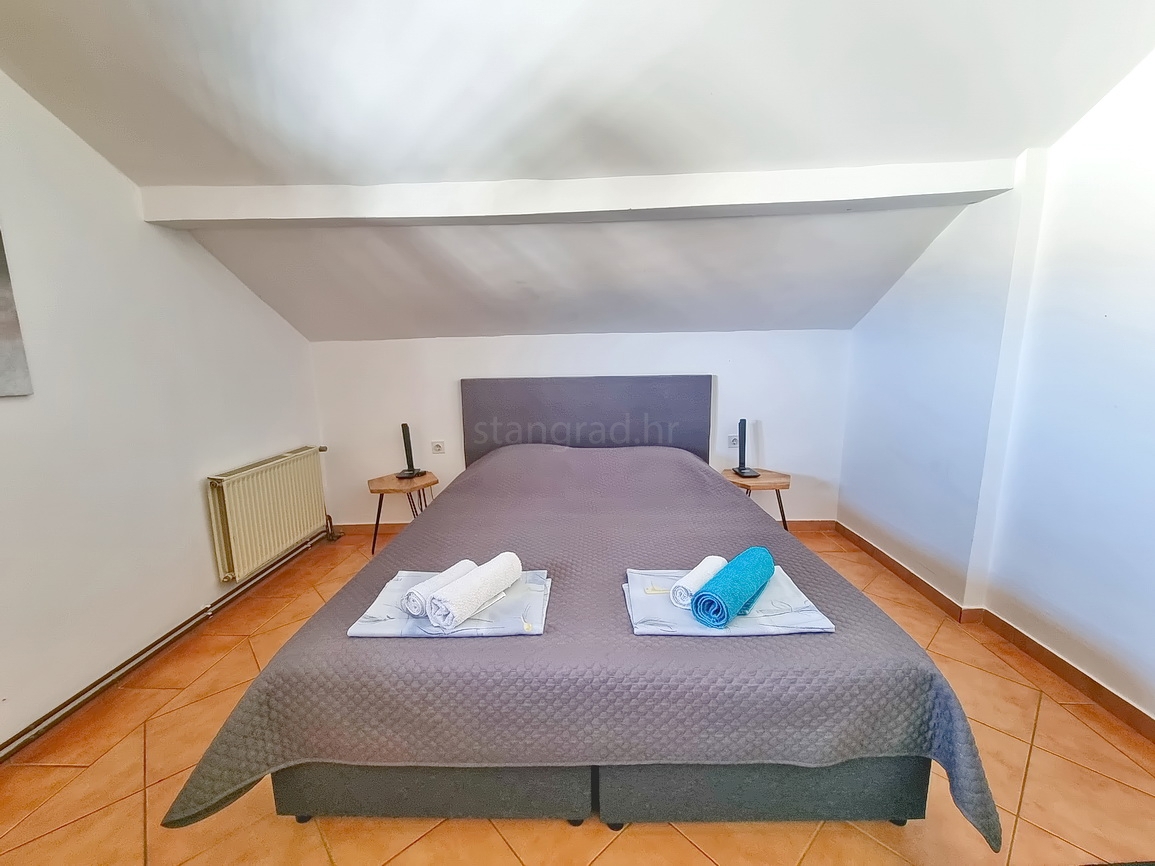 Malinska, appartamento al 2° piano vicino al centro e al mare con vista!