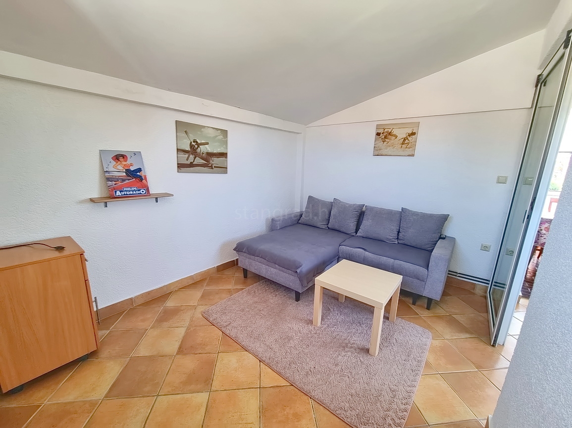 Malinska, appartamento al 2° piano vicino al centro e al mare con vista!