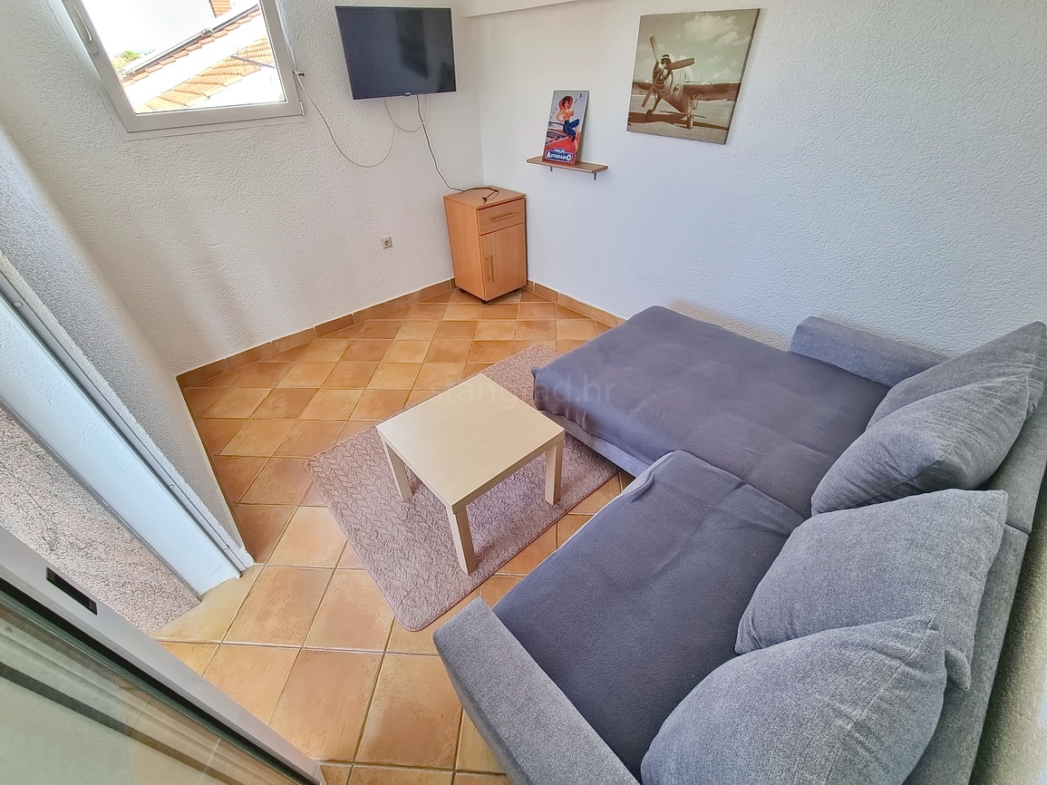 Malinska, appartamento al 2° piano vicino al centro e al mare con vista!