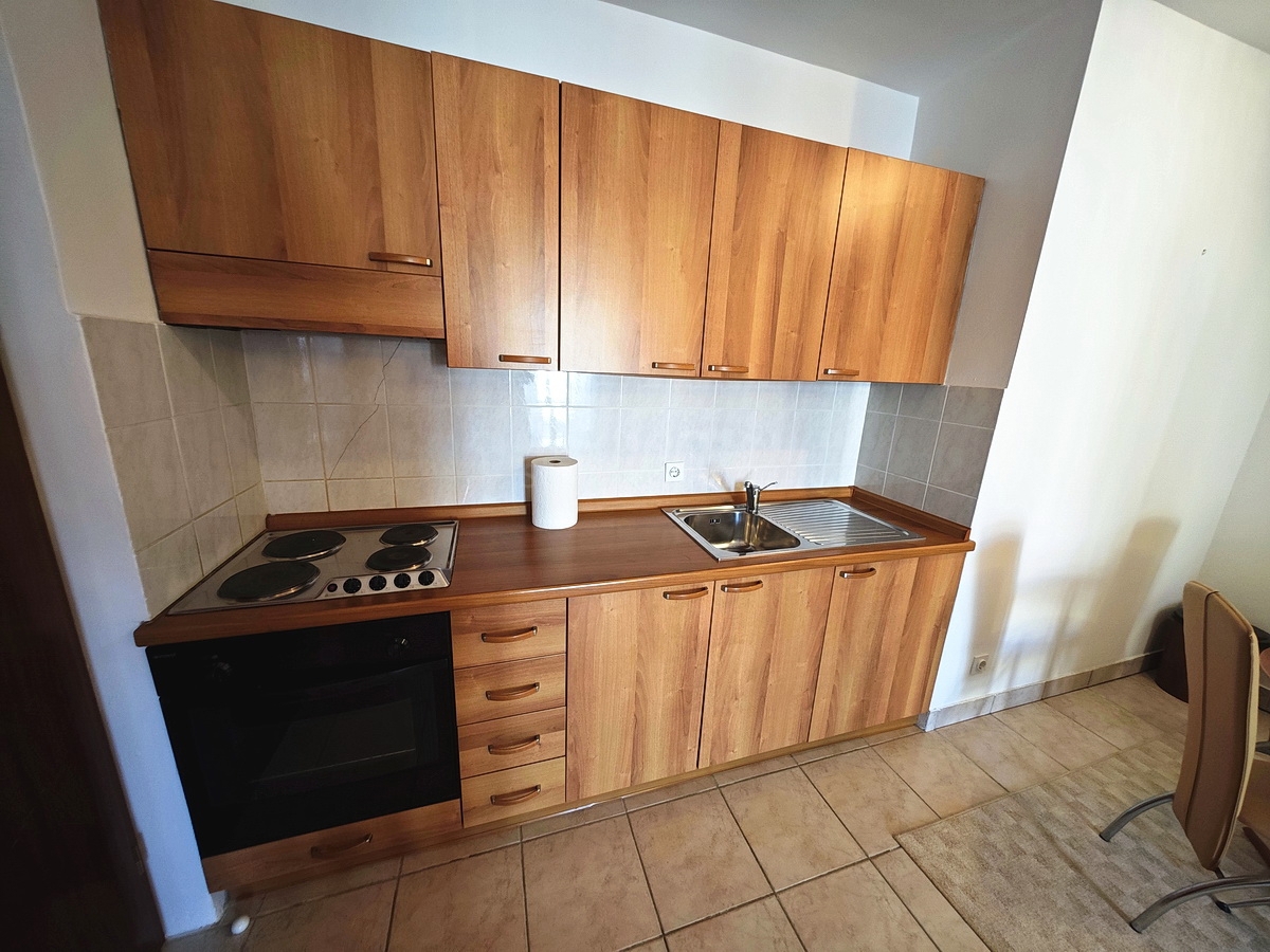 Malinska, appartamento con una camera da letto vicinissimo al mare!