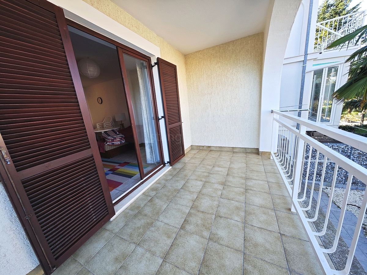 Malinska, appartamento con una camera da letto vicinissimo al mare!