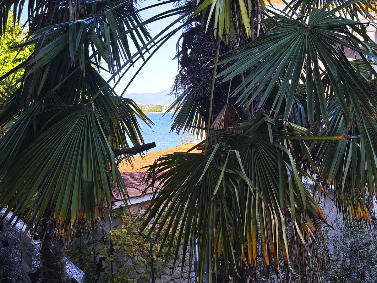 Malinska, appartamento con una camera da letto vicinissimo al mare!