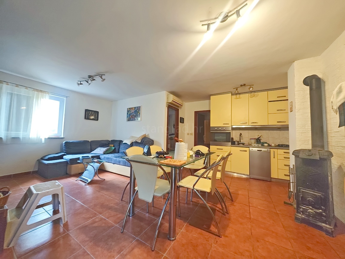 Soline Bay, appartamento al piano terra con terrazza coperta!