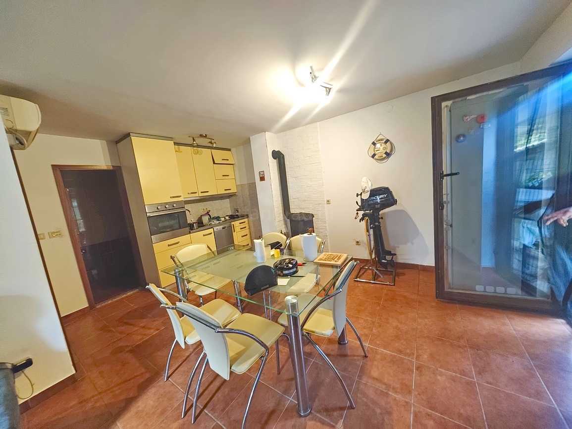 Soline Bay, appartamento al piano terra con terrazza coperta!