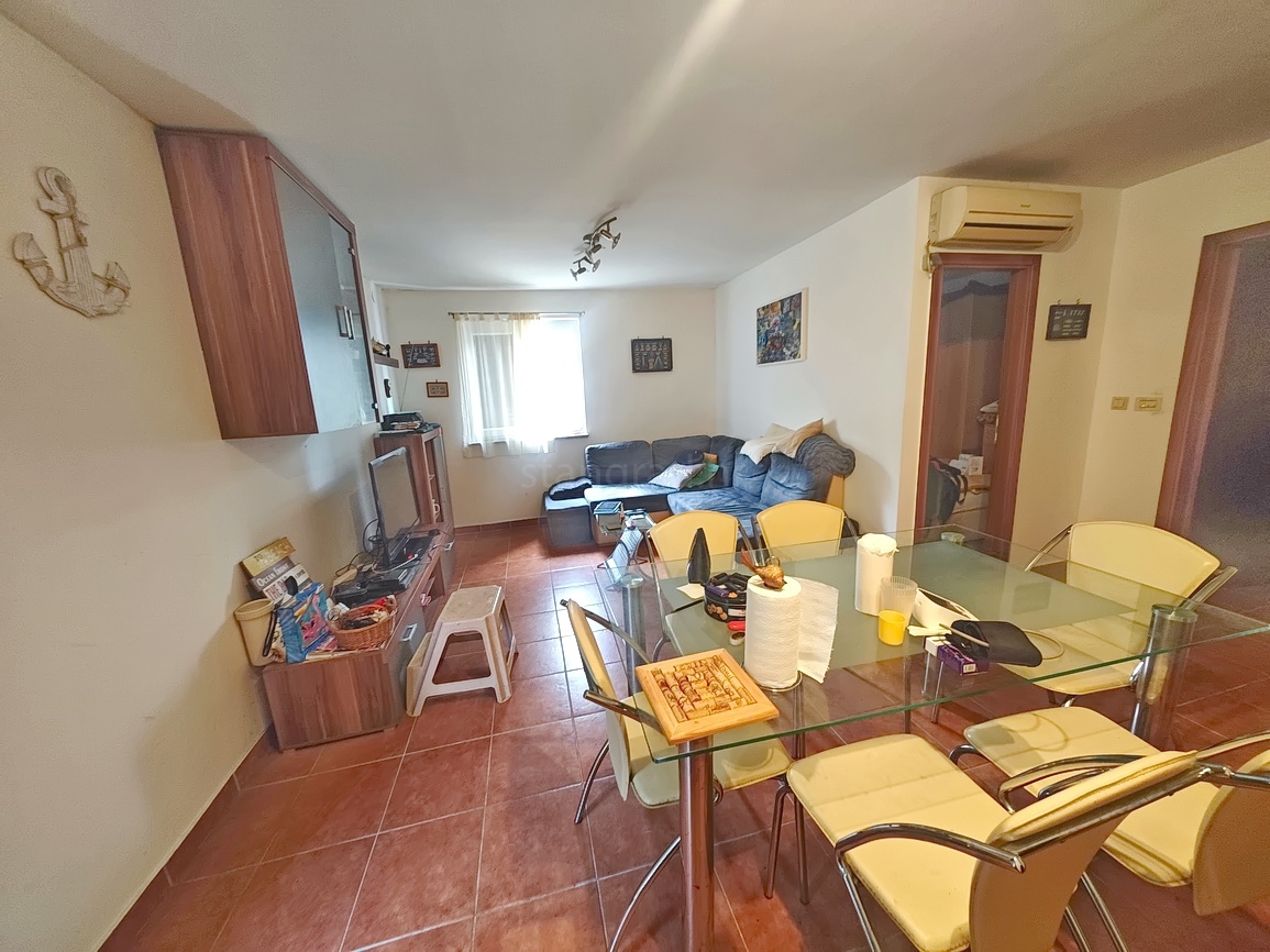 Soline Bay, appartamento al piano terra con terrazza coperta!