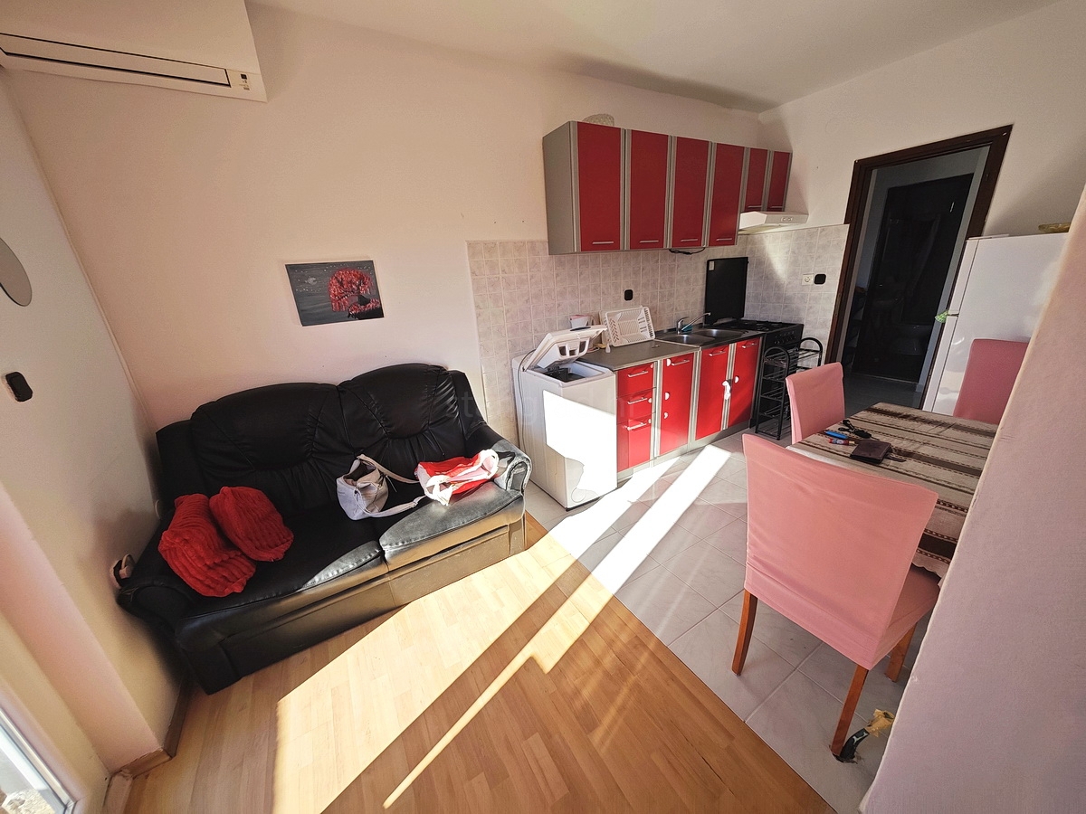 Baška, due appartamenti vicino al mare con vista!