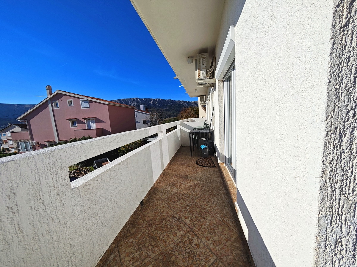 Baška, due appartamenti vicino al mare con vista!