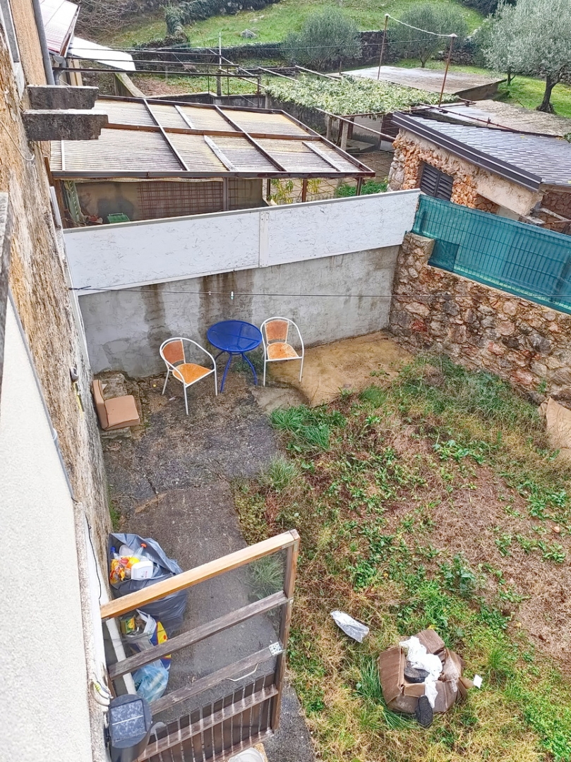 Zona di Vrbnik, casa in pietra con vista mare e giardino!