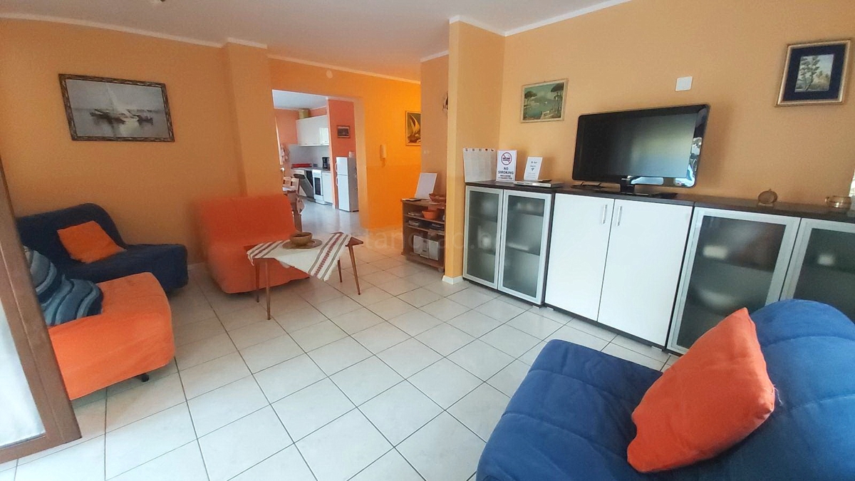 Baška, appartamento al piano terra a 200 m dal mare!