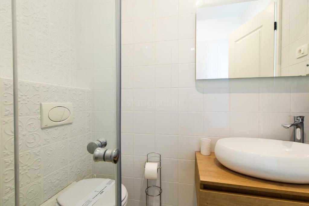 Malinska, moderna casa con piscina e vista mare!